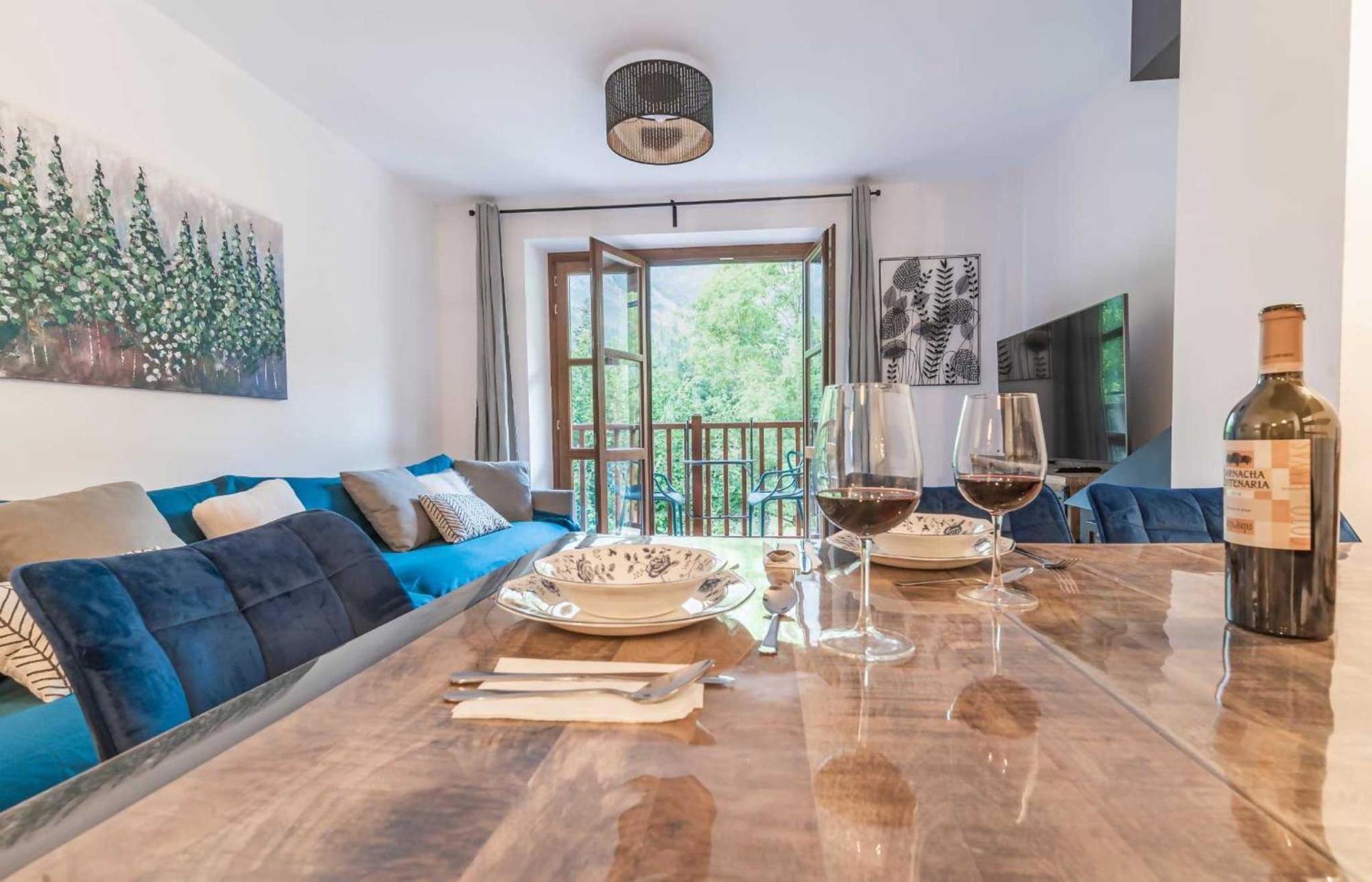 Apartament Loira Casa Sanchines Duplex De Lujo En Benasque Zewnętrze zdjęcie