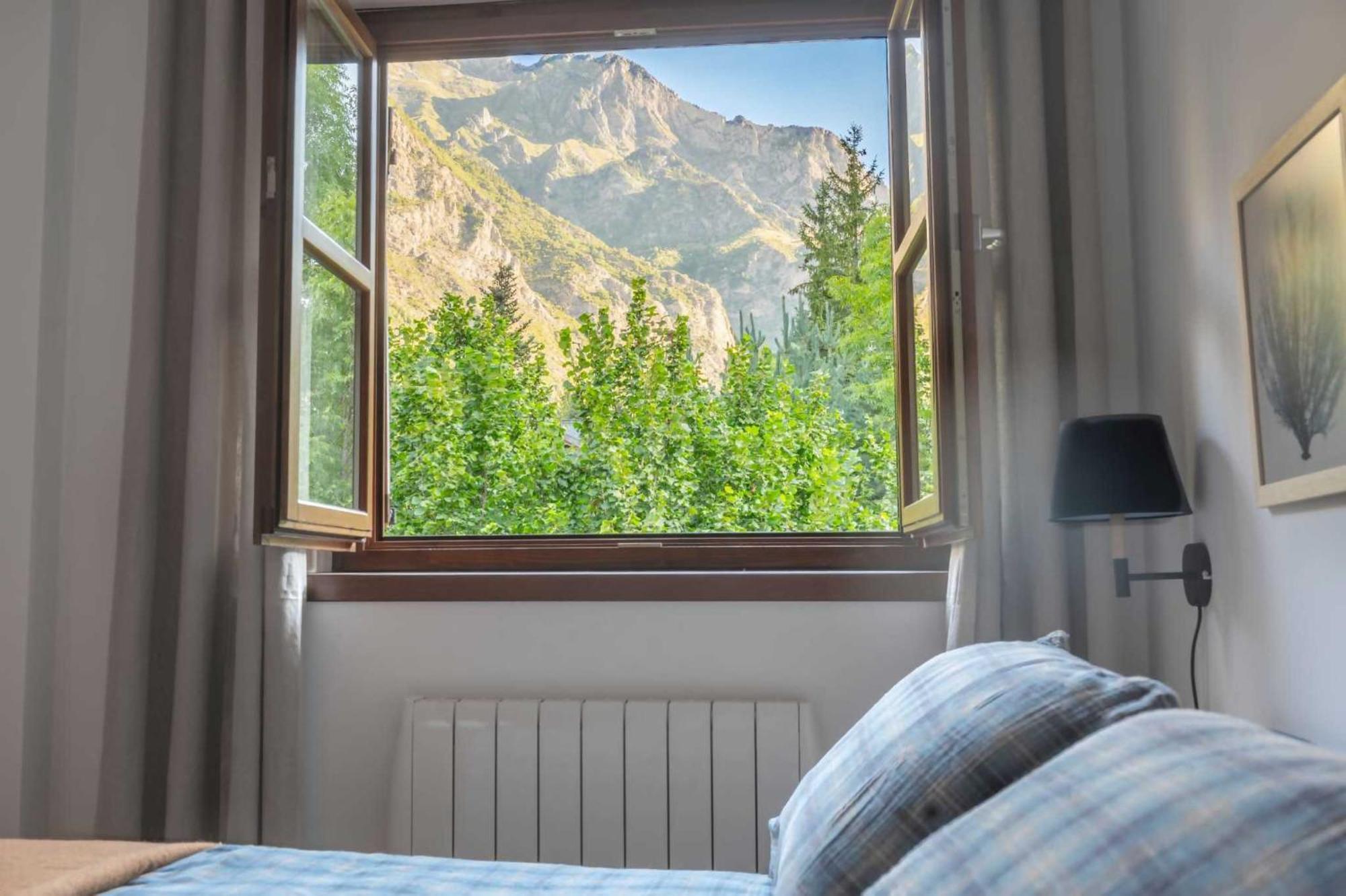 Apartament Loira Casa Sanchines Duplex De Lujo En Benasque Zewnętrze zdjęcie